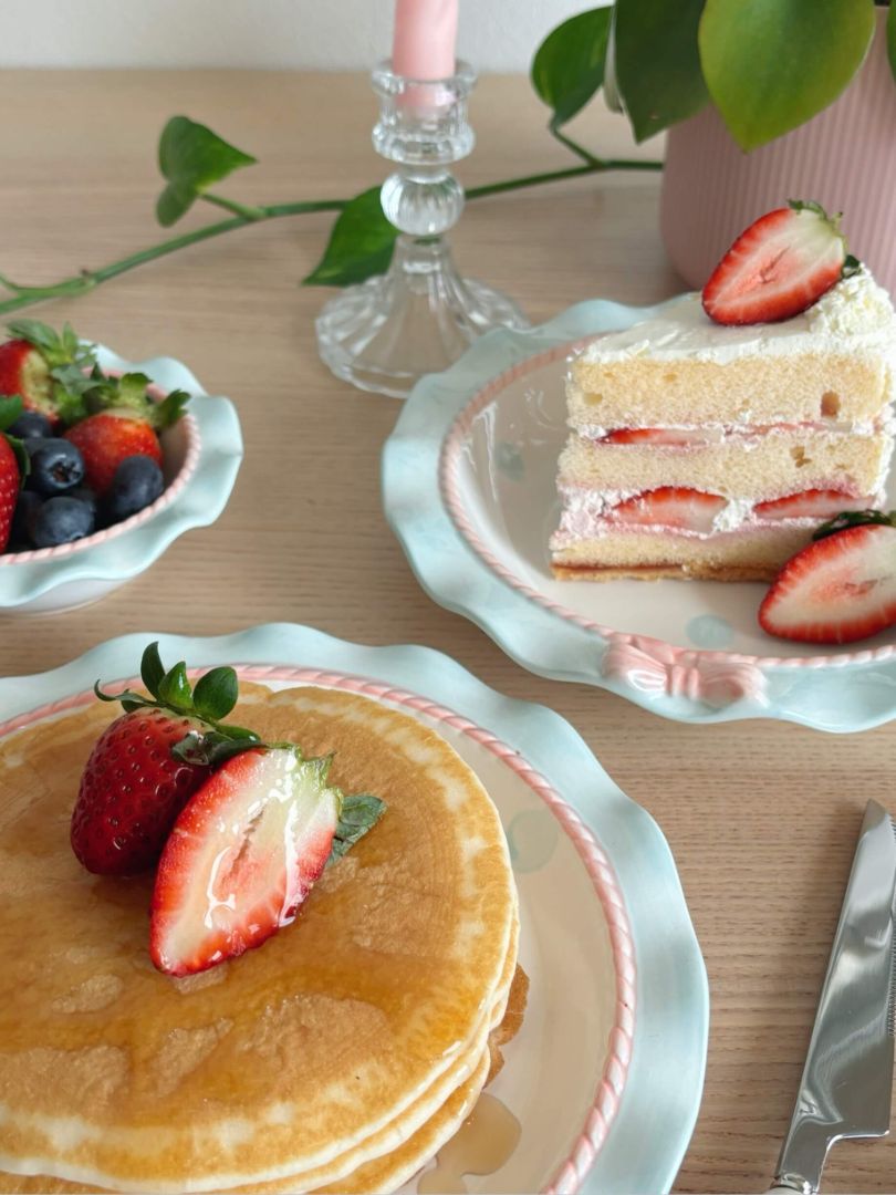 Coquette Core Cosette Set in Blue in use. Dessert served in aesthetic crockery.