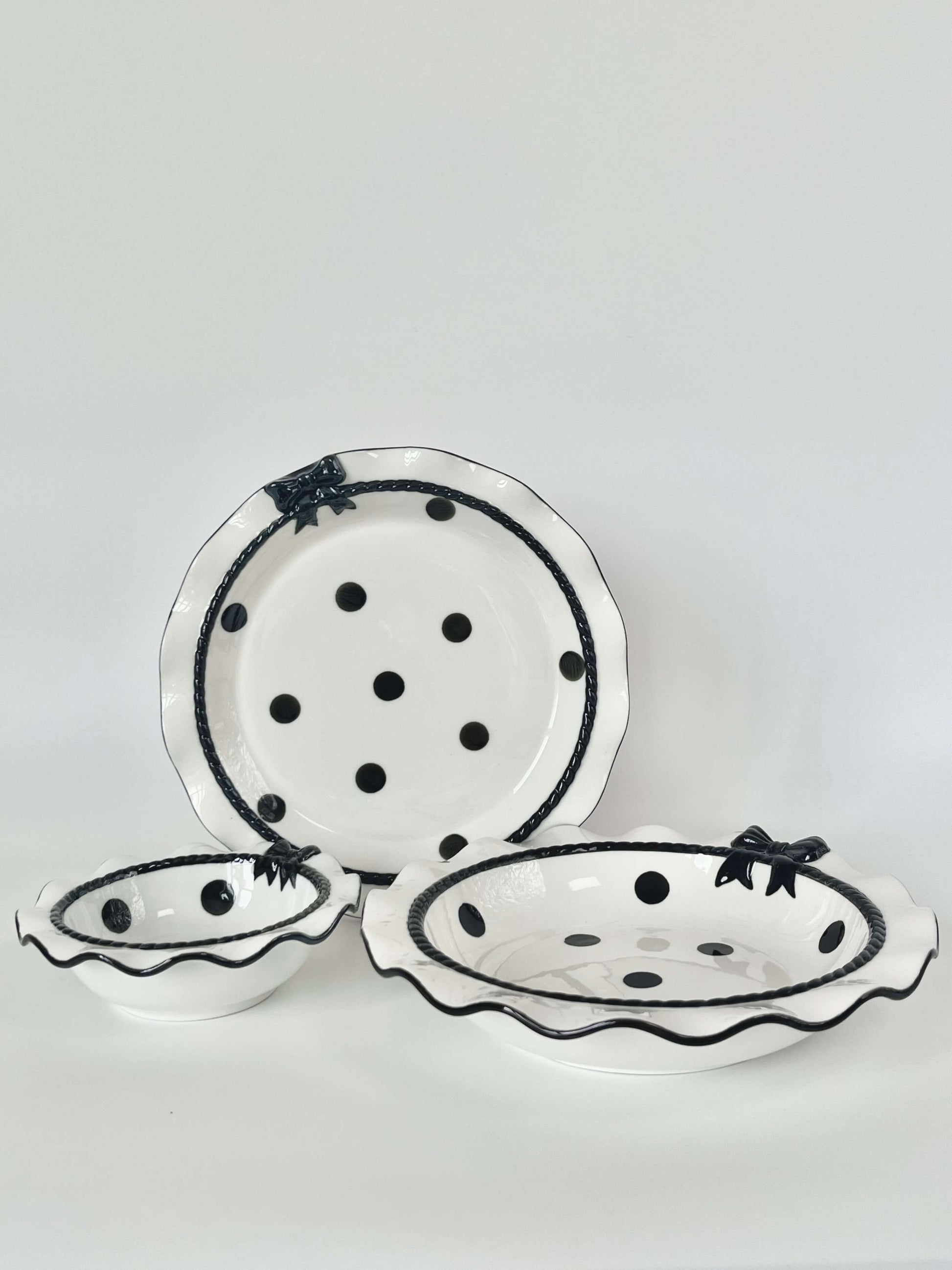 Coquette Core Cosette Set in White and Black. The cutest crockery set with frills and bow designs on them. Spotted girly ceramic tableware for mothers and daughters. Plate and bowl set for dinner, lunch, breakfast. Perfect gift set for homeware.